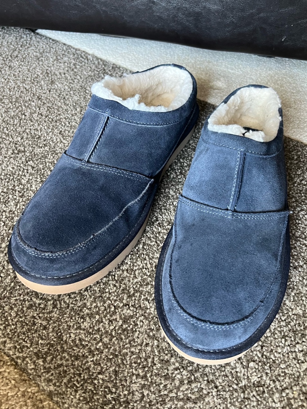 UGGs Koolaburra Navy Blue slip-on clog slipper - 11